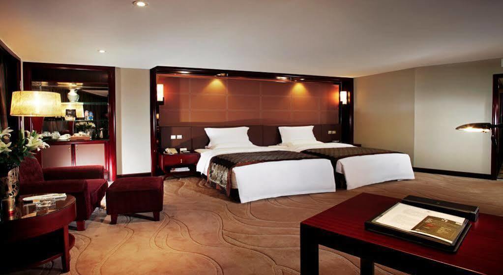 Empark Grand Hotel Чунцин Экстерьер фото